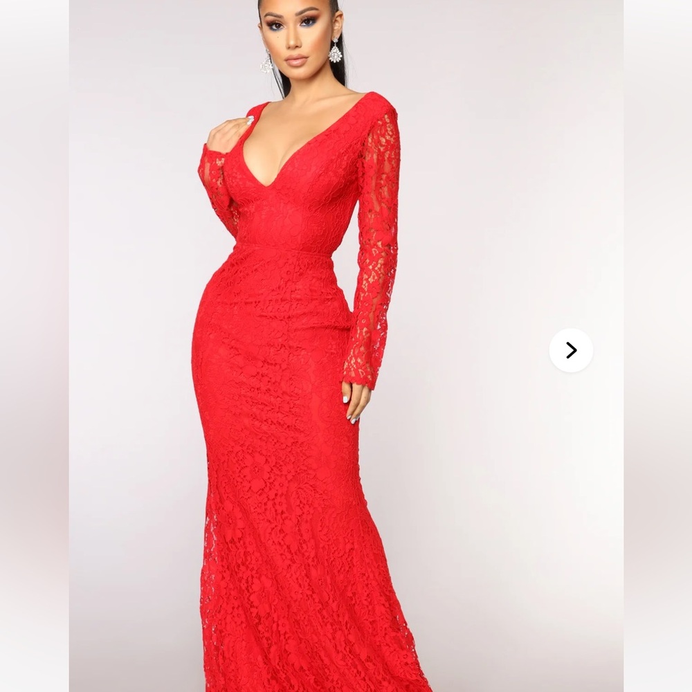 Elegant Red Lace Evening Gown